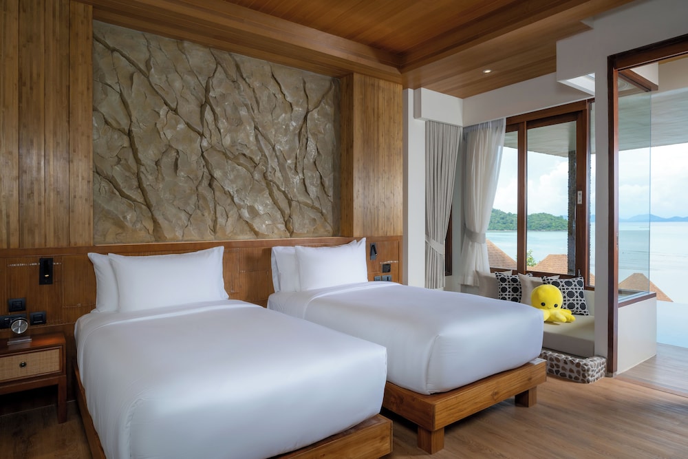 استوديو بسريرين منفصلين بإطلالة على البحر، Sinae Phuket Luxury Hotel 3/9