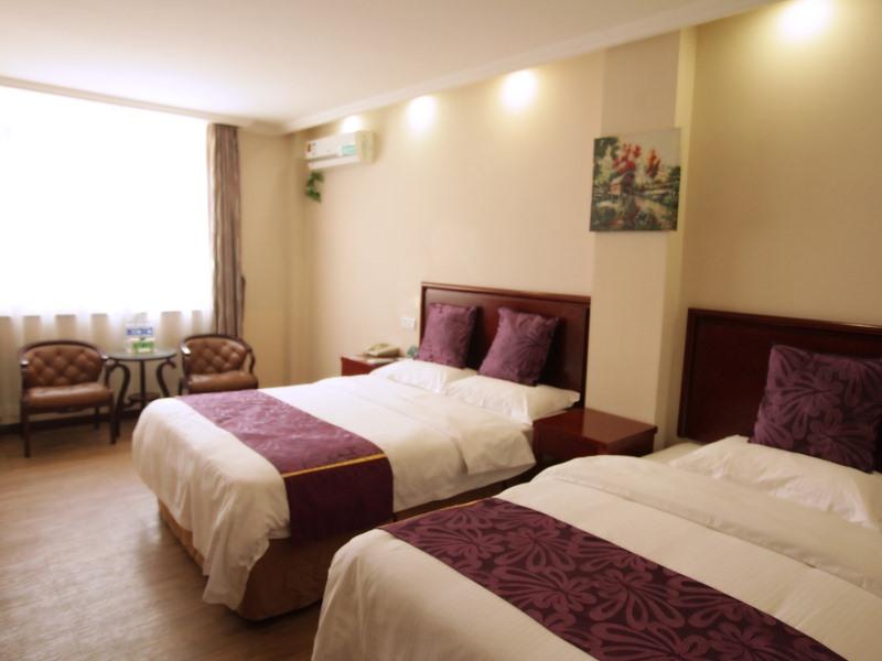 GreenTree Inn Zhenjiang Yangzhong North Gangdong Road Food Street Express Hotel 20/50