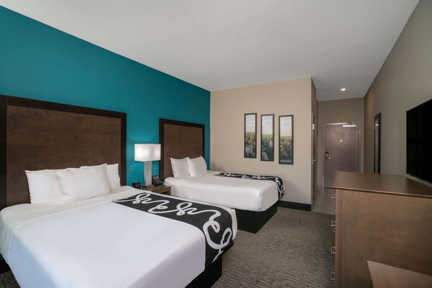 La Quinta Inn And Suites by Wyndham West Memphis 9/24