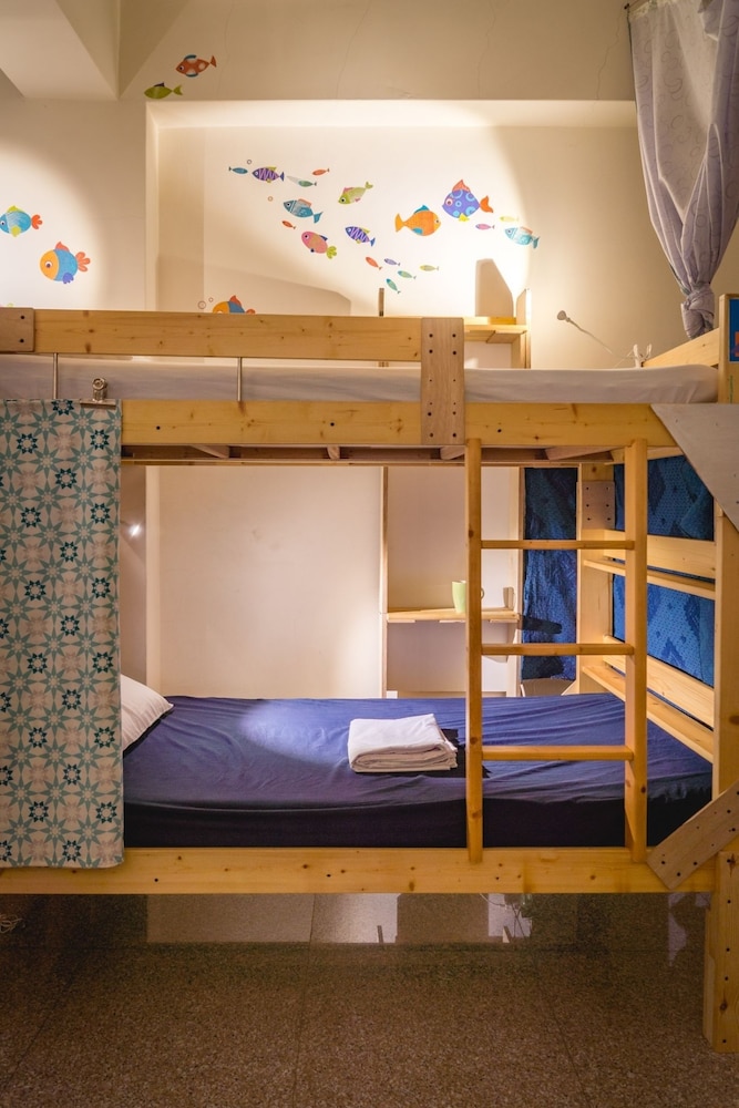 Fish Hostel 31/50