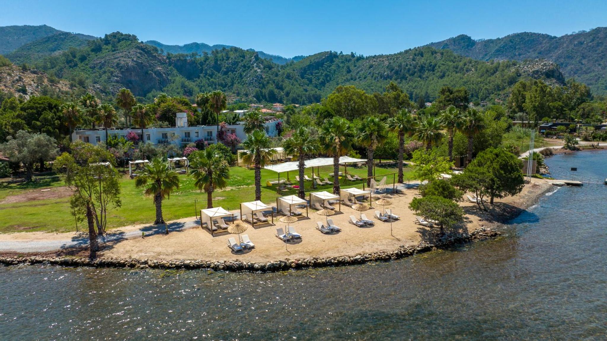 Chillos Beach Hotel & Lounge 22/43