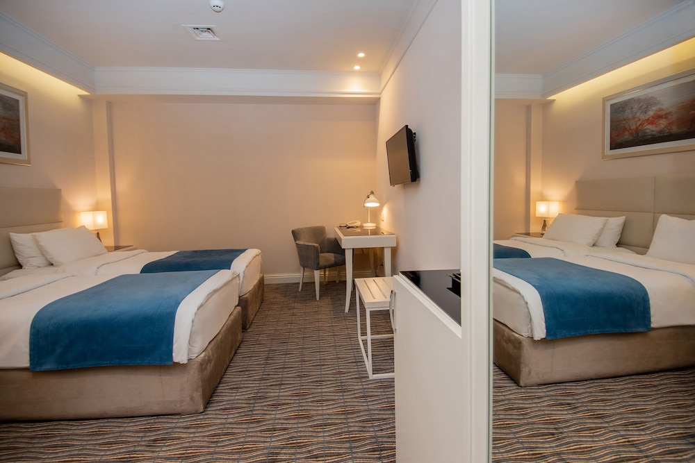 Suite Room: