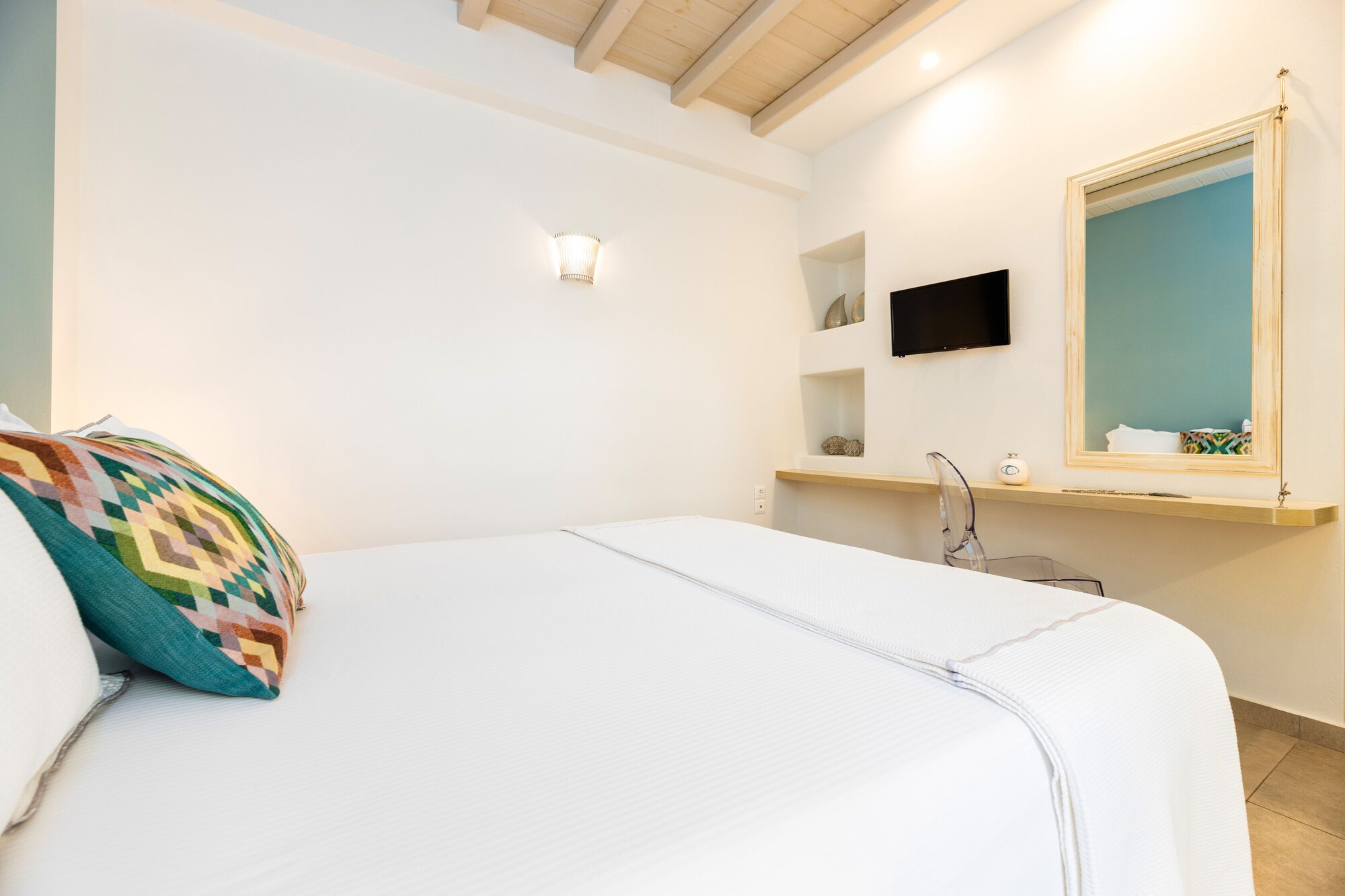 FAMILY SUITE, OUTDOOR JETTED TUB