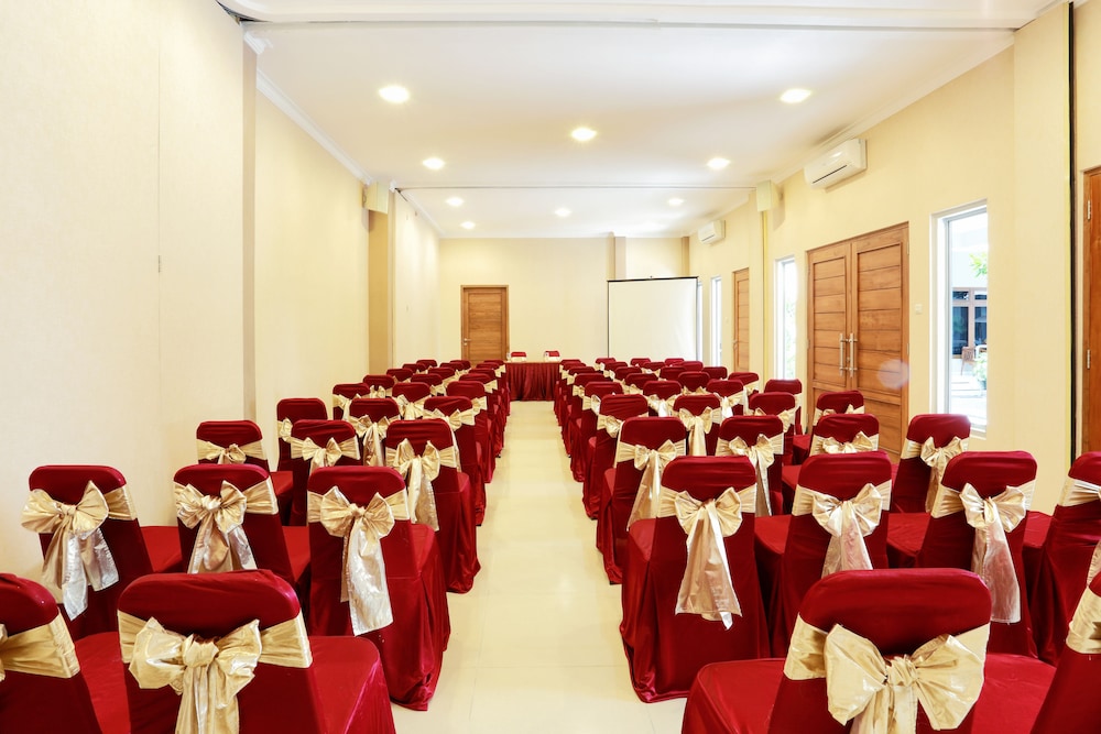 ARINI HOTEL 36/43
