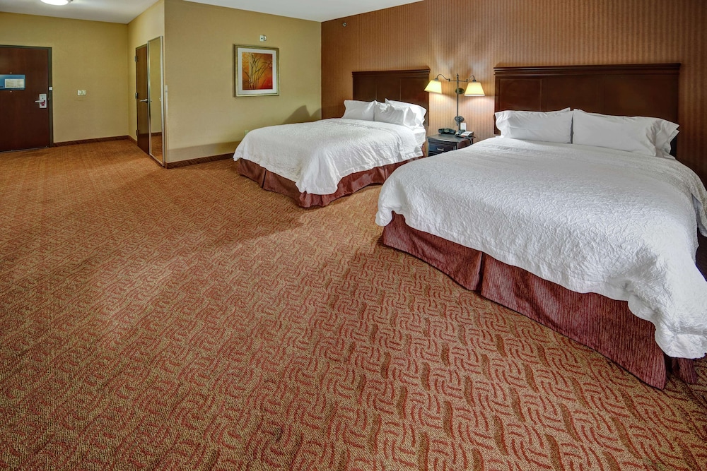 Hampton Inn and Suites Corsicana 20/62
