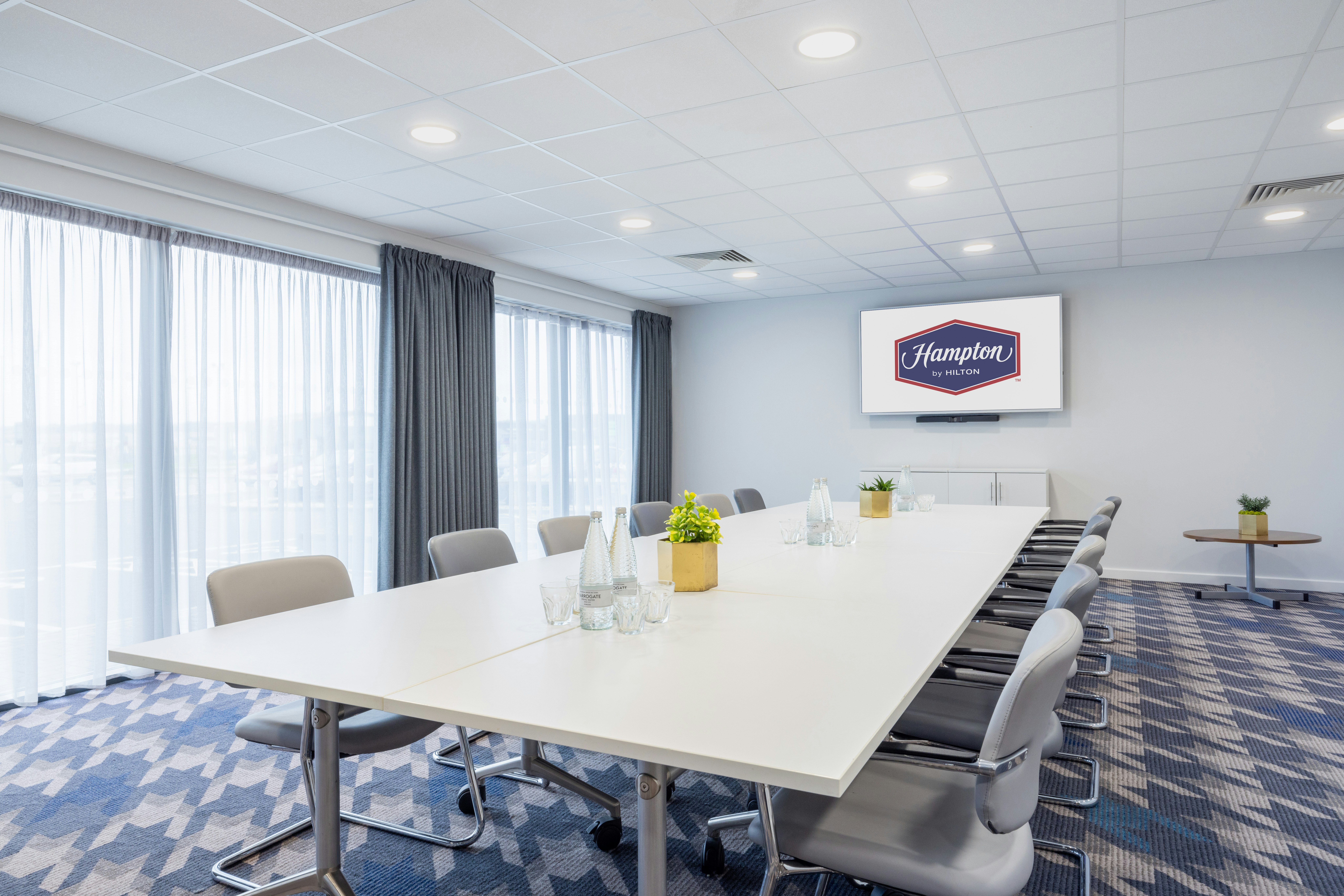 Hampton By Hilton Humberside Airport 34/38