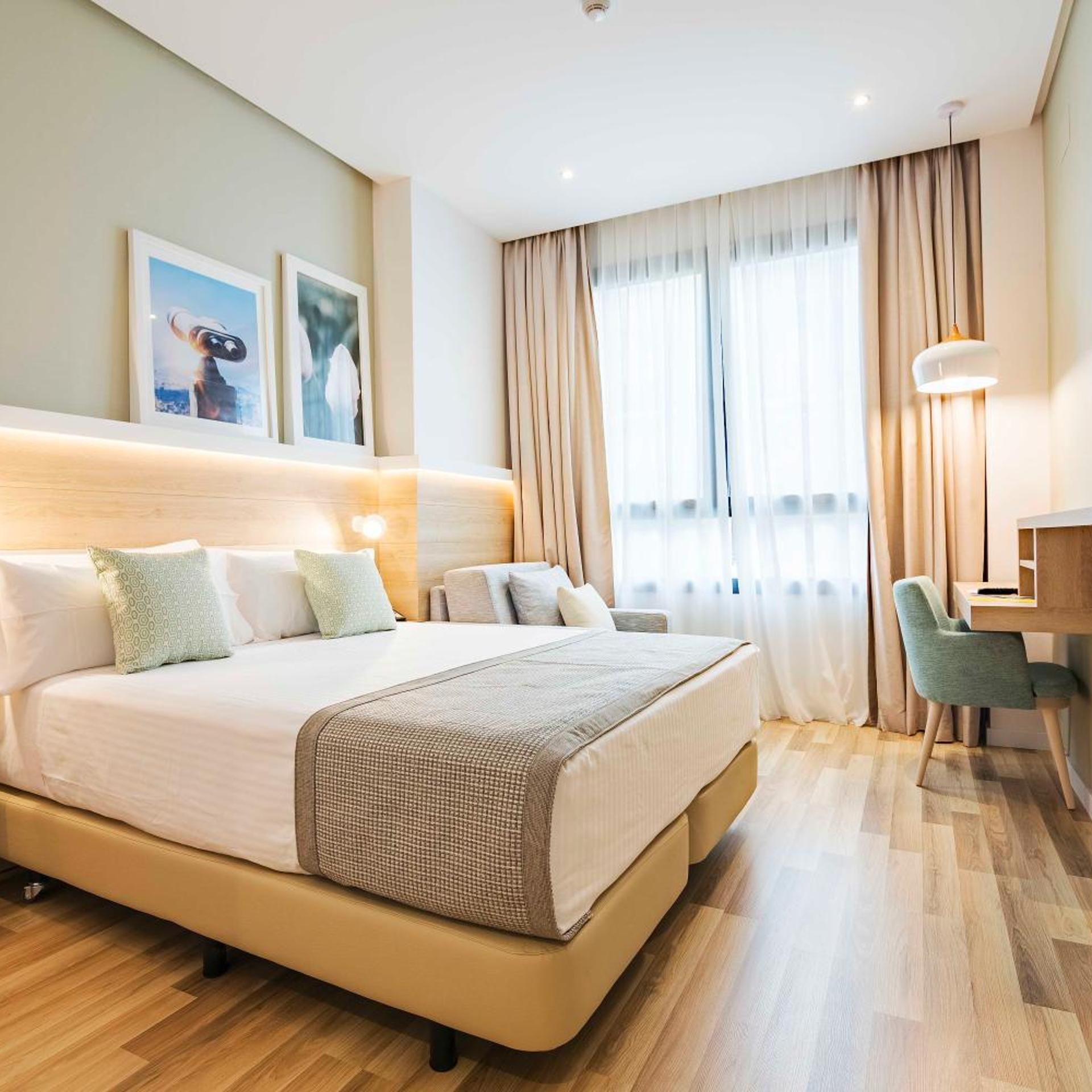 Room, Single
