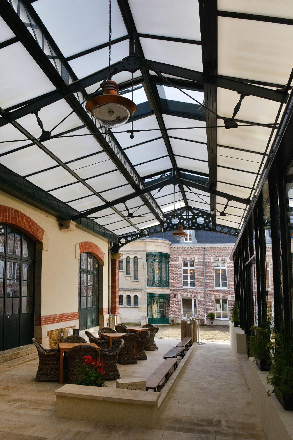 Hotel Castel Jeanson 5/23