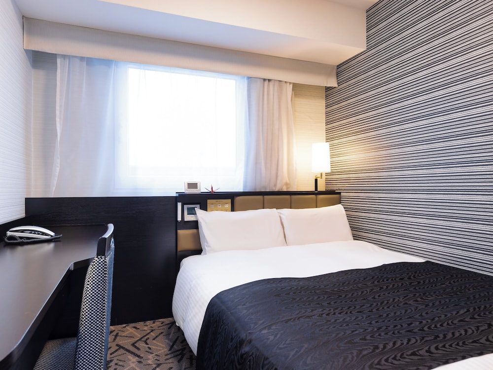 ROOM, DOUBLE BED