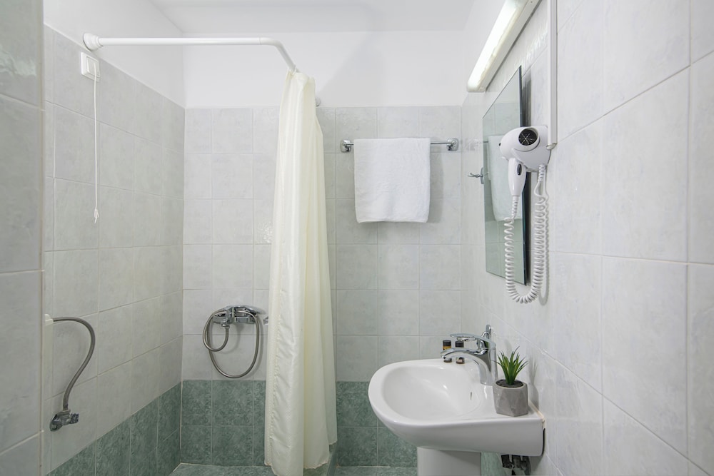 1 BEDROOM, FAMILY, APARTMENT, GARDEN OR POOL VIEW
