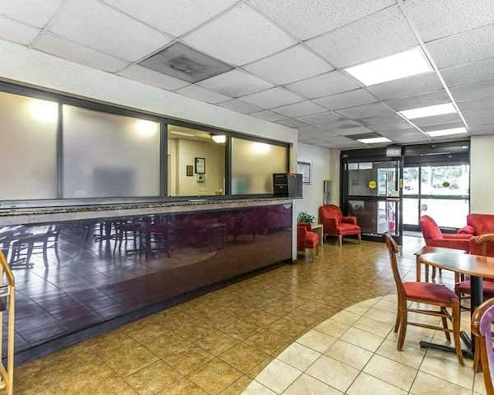 Lobby at Townhouse Winston Salem - University, WINSTON SALEM - NC