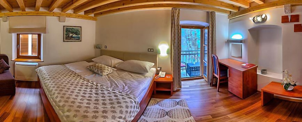 Hotel Monika 54/73