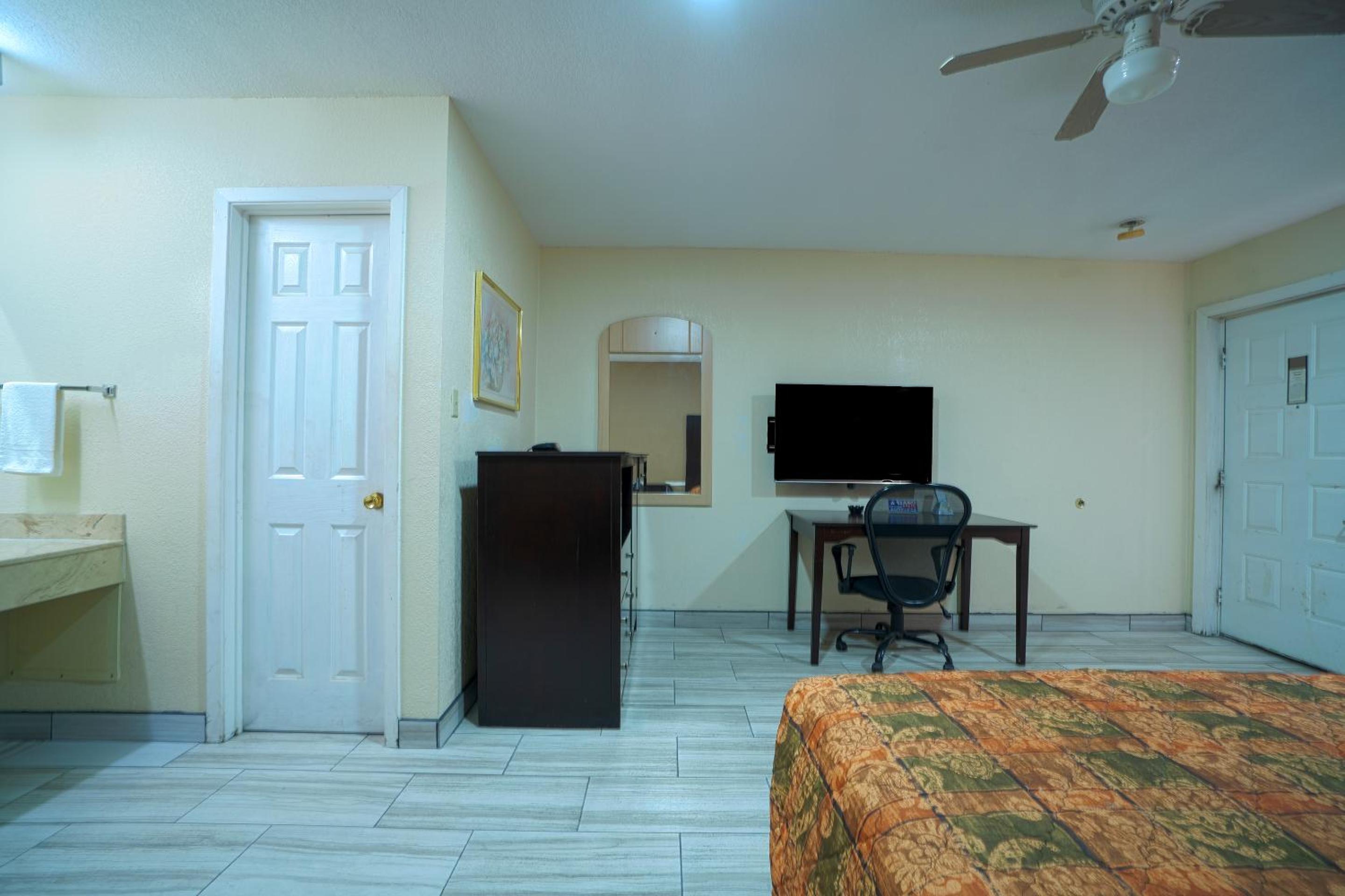 Executive Inn and Suites 37/50