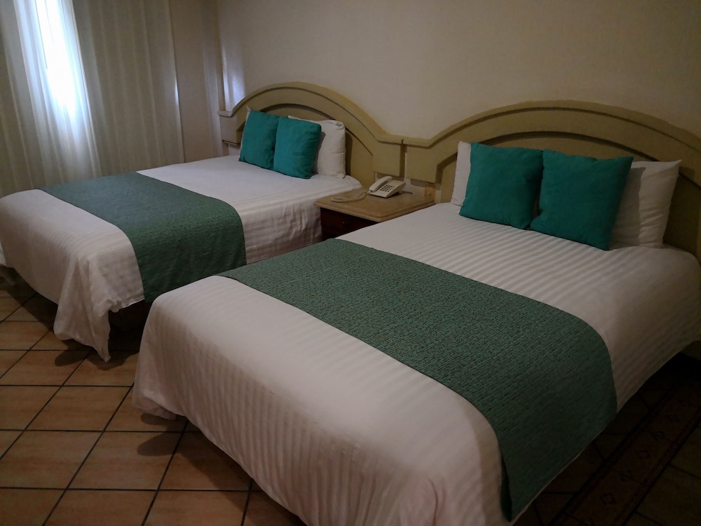 Hotel Playa Marina 8/52