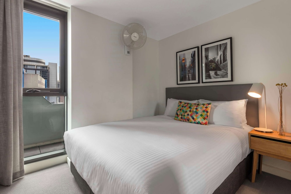 Oaks Melbourne Southbank Suites 11/47