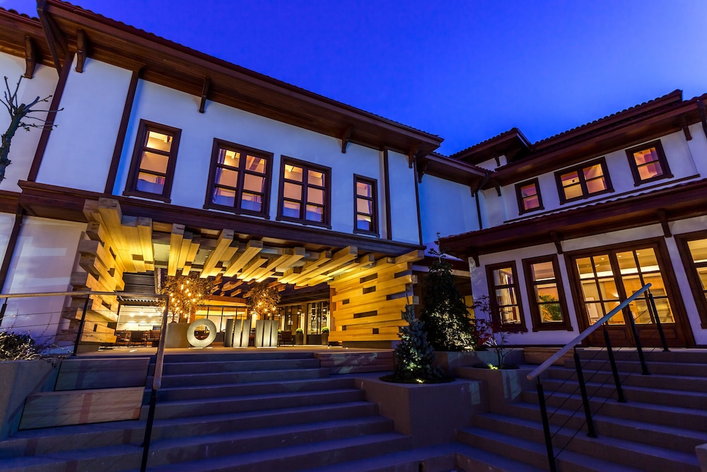 Omm Inn Hotel 2/47