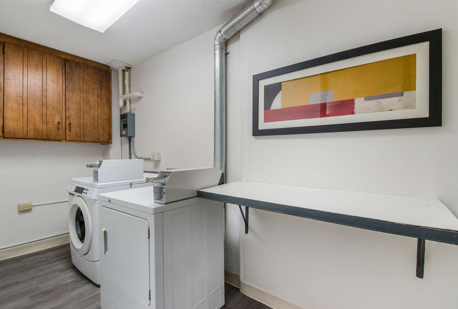Econo Lodge Inn & Suites Chambersburg Central 27/27