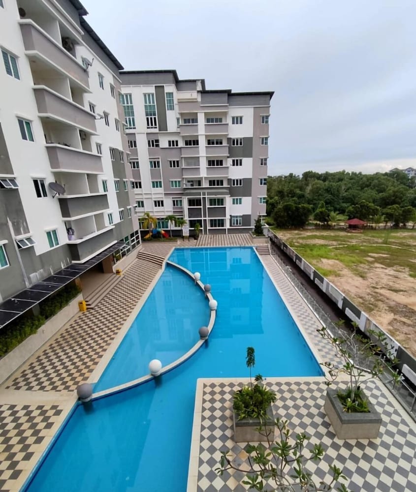 D'embassy Serviced Residence Suites 55/55