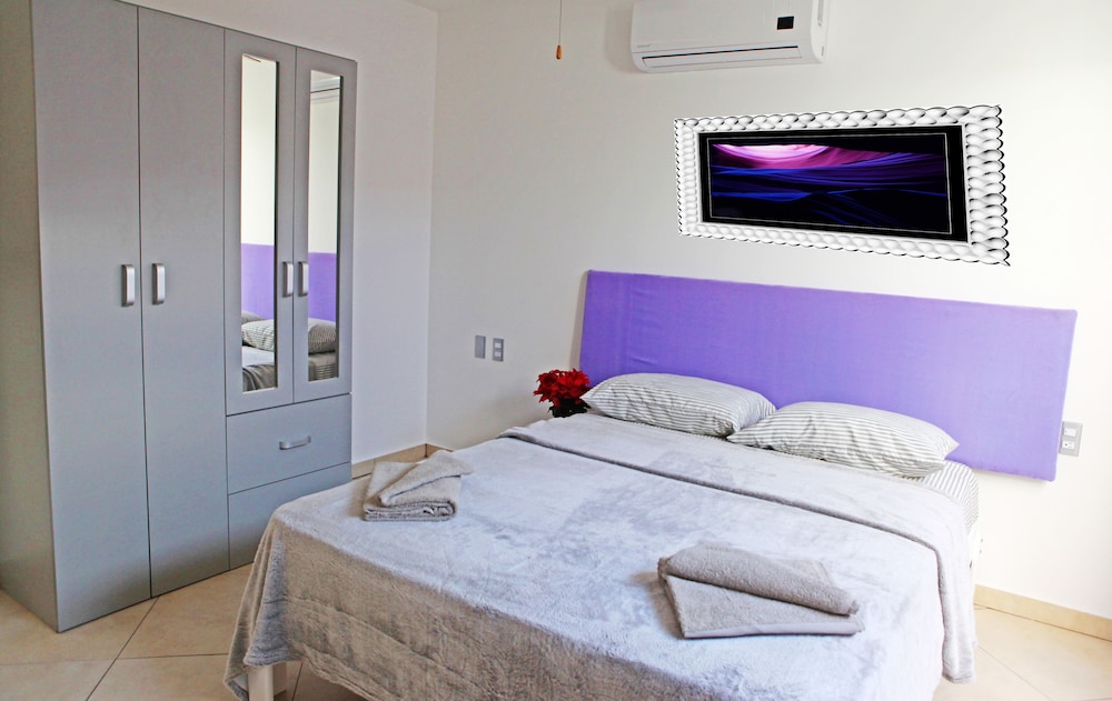 Iris Studios & Apartments 8/30