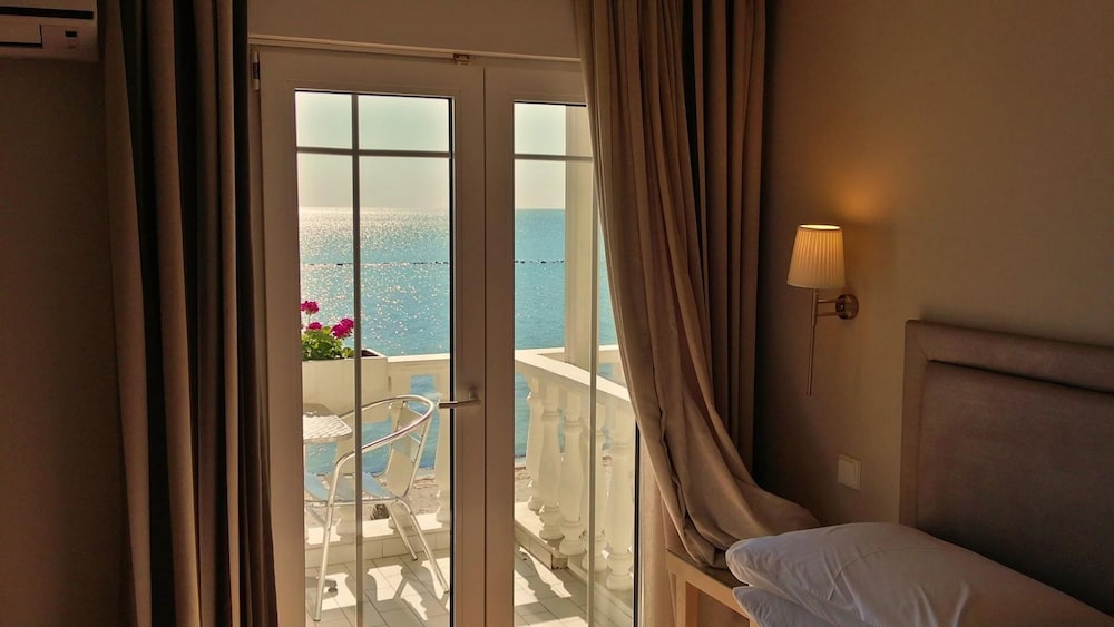 Avra Hotel 47/47