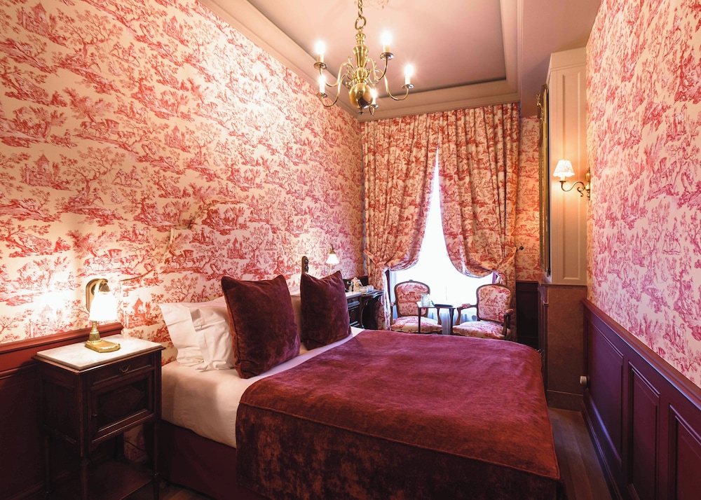 Boutique, Queen Bed