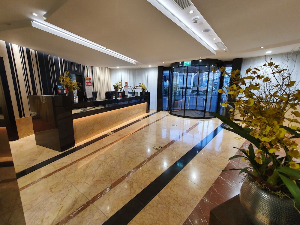 Nash Suites Hotel 5/38