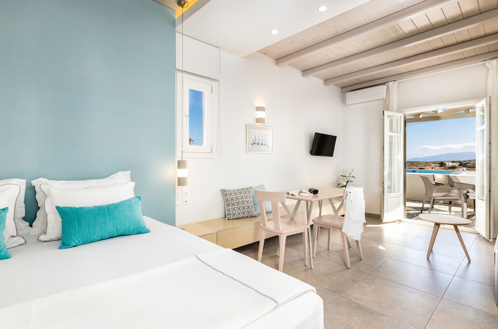 PREMIUM, SUITE, SEA VIEW, JETTED TUB