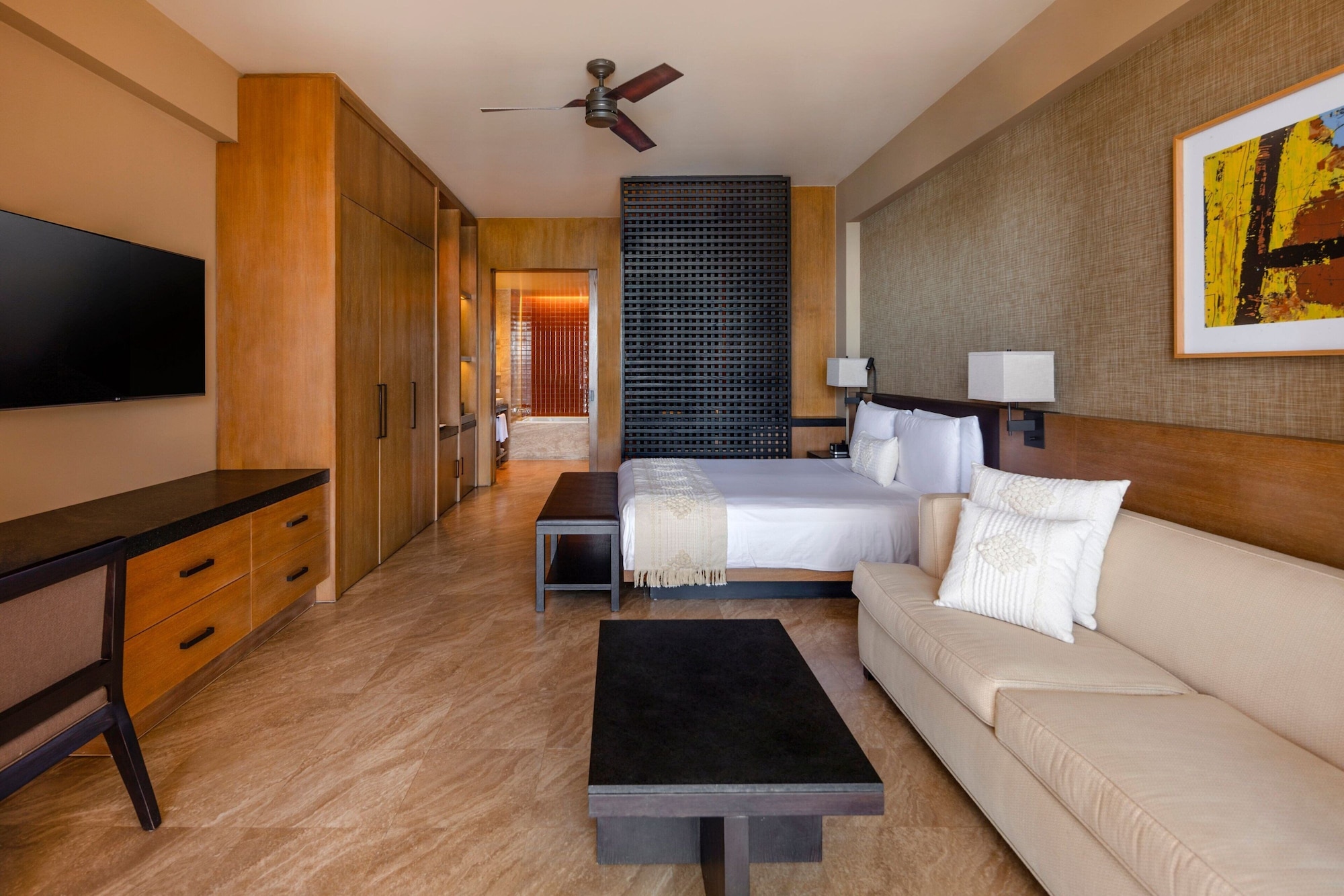 Deluxe, King Bed, Resort View