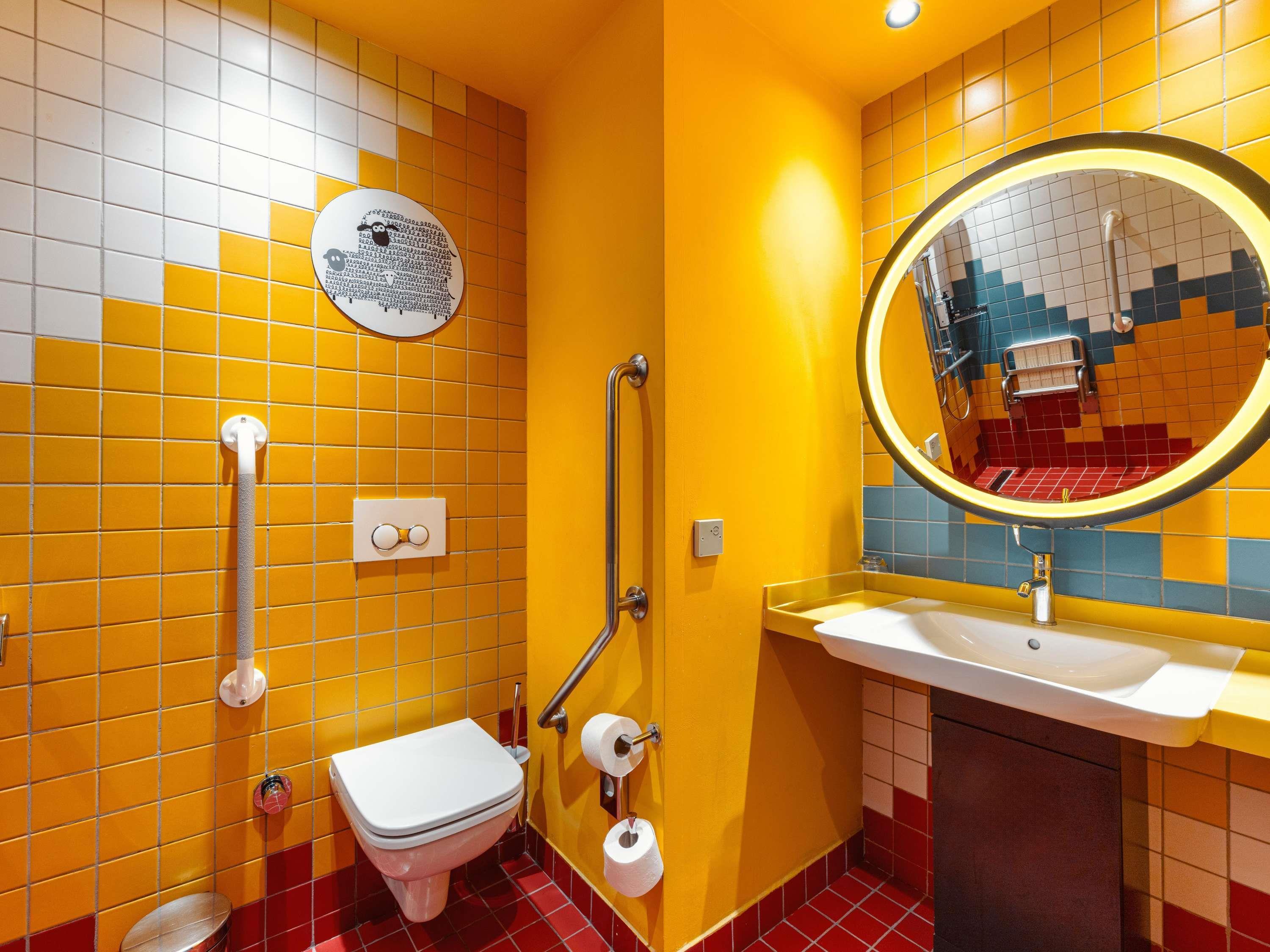 غرفة عائلية بسرير كينج، Ibis Styles Tbilisi Center 7/9