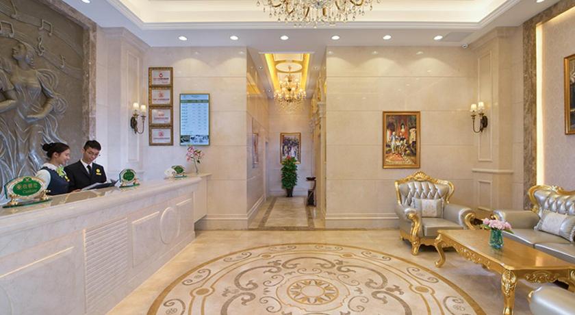 Vienna Hotel (Shenzhen Gushu Metro Station) 15/56