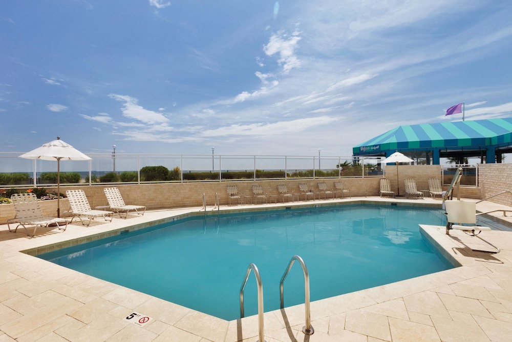 Surfbreak Oceanfront Hotel, Ascend Hotel Collection 5/61