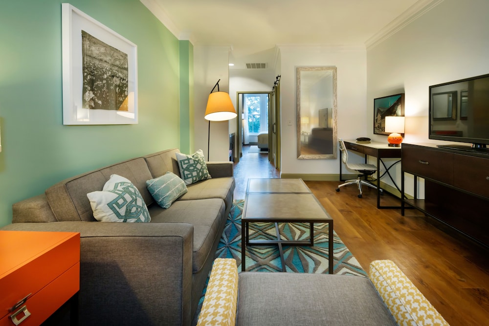 Hotel Indigo Savannah Historic District 53/83
