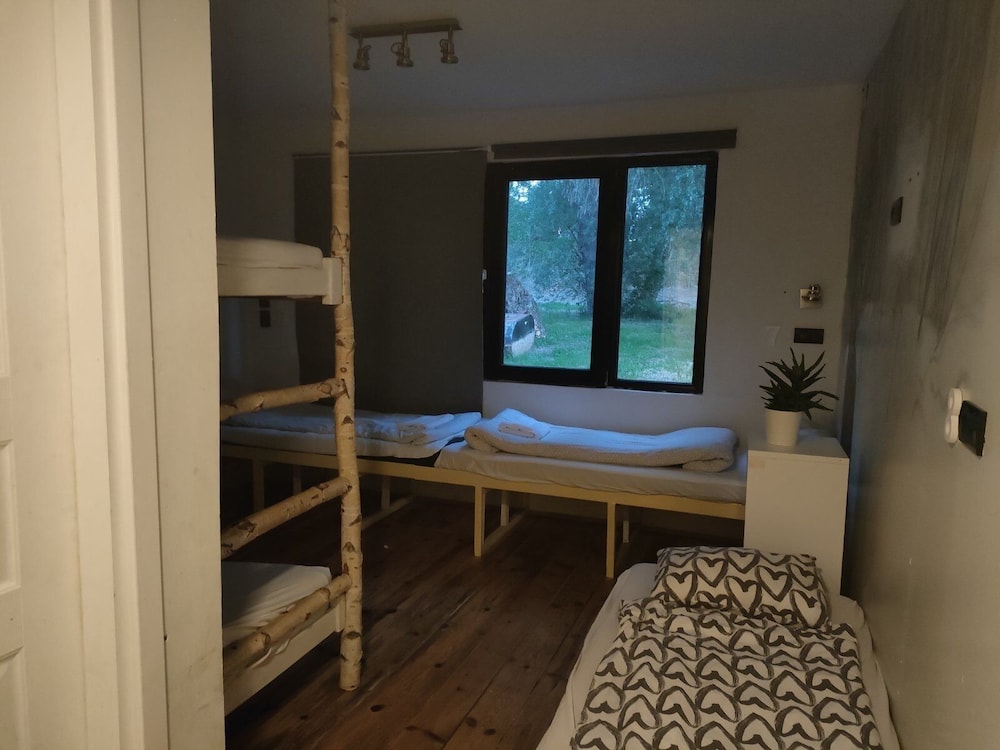 Arkabarka Floating Hostel And Apartments 51/83