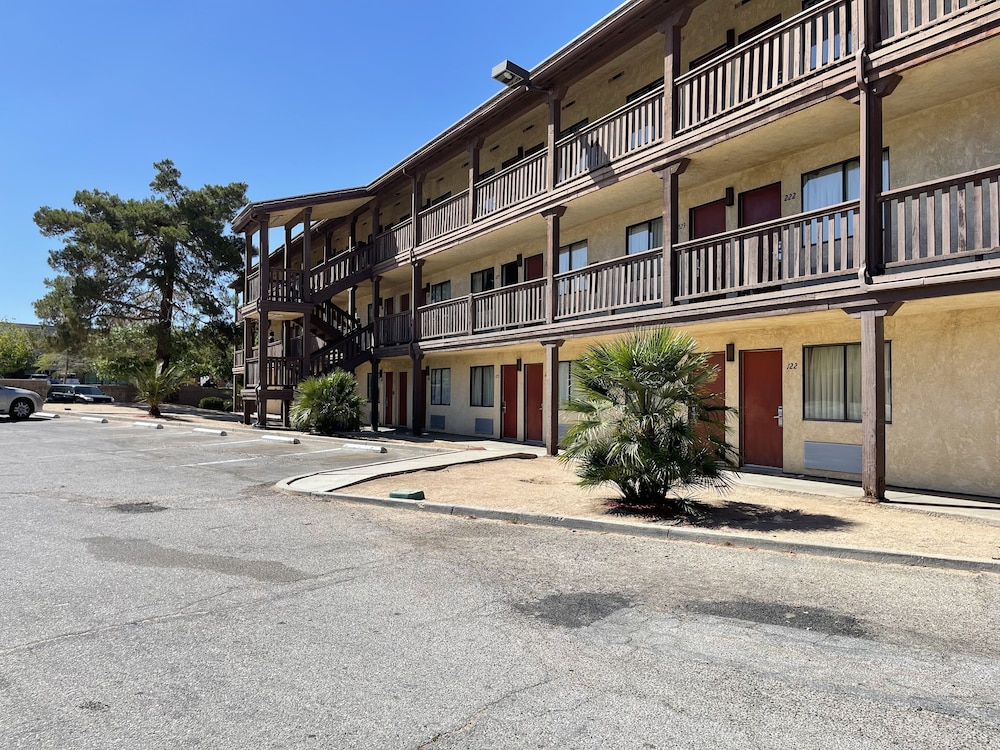 Palms Inn & Suites 28/50