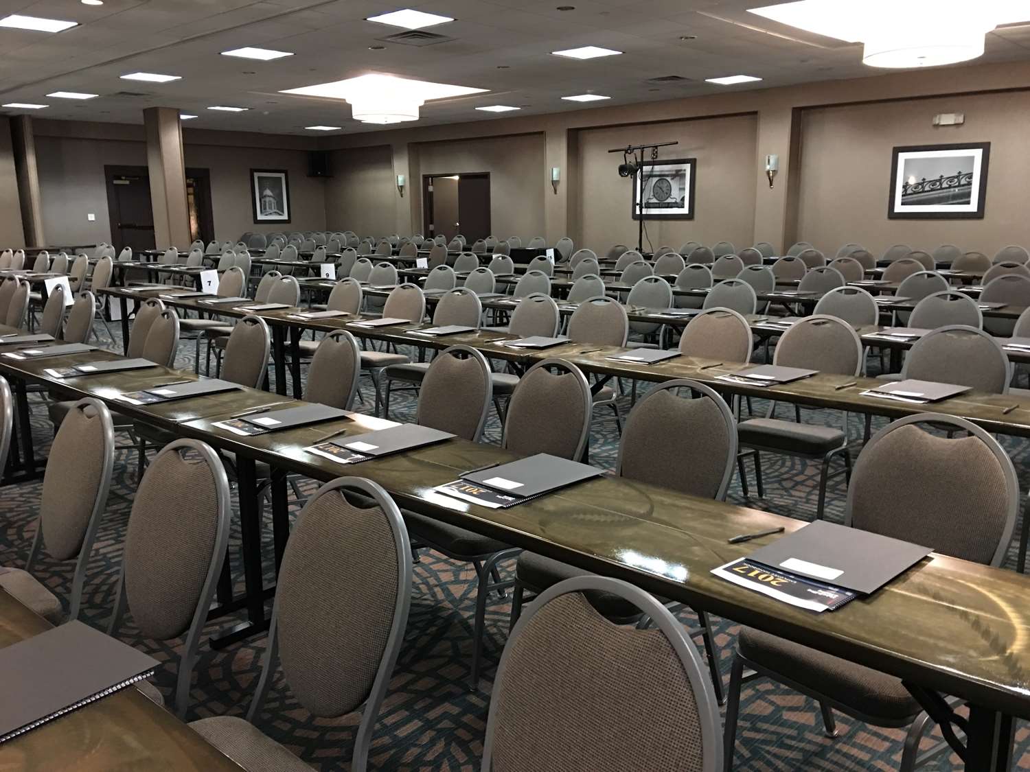 Kingston Hotel And Conference Center 23/28