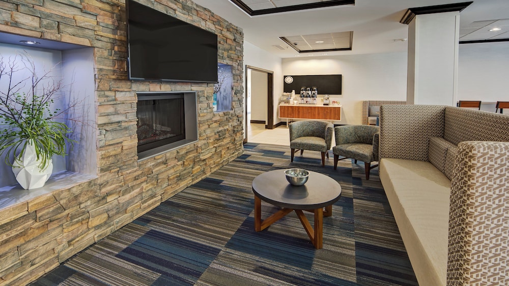 Holiday Inn Express Hotel Suites Cookeville 49/73
