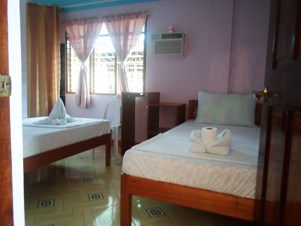 Amos Digue Pension House 16/33