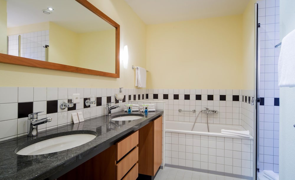 Thermal Hotels And Walliser Alpentherme Leukerbad 67/77