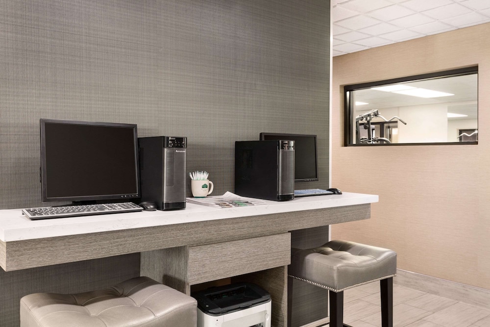 Wingate By Wyndham Montgomery 32/43