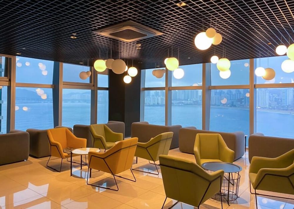 The Point Hotel 55/70