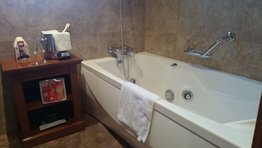 Hotel Pamplona Villava 20/20