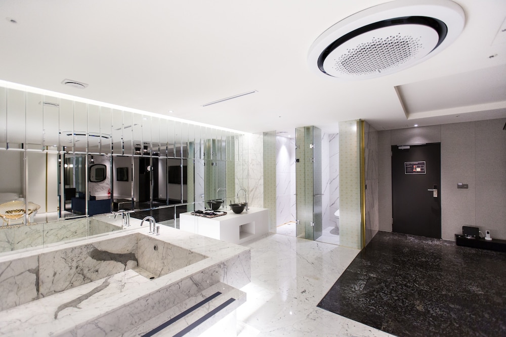 Stay Rak Hotel 52/68