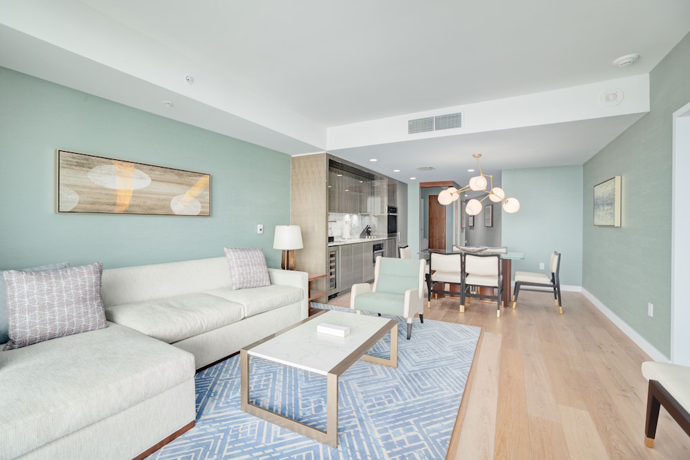Real Select at the Ritz Carlton Residences, Waikiki Beach 31/50