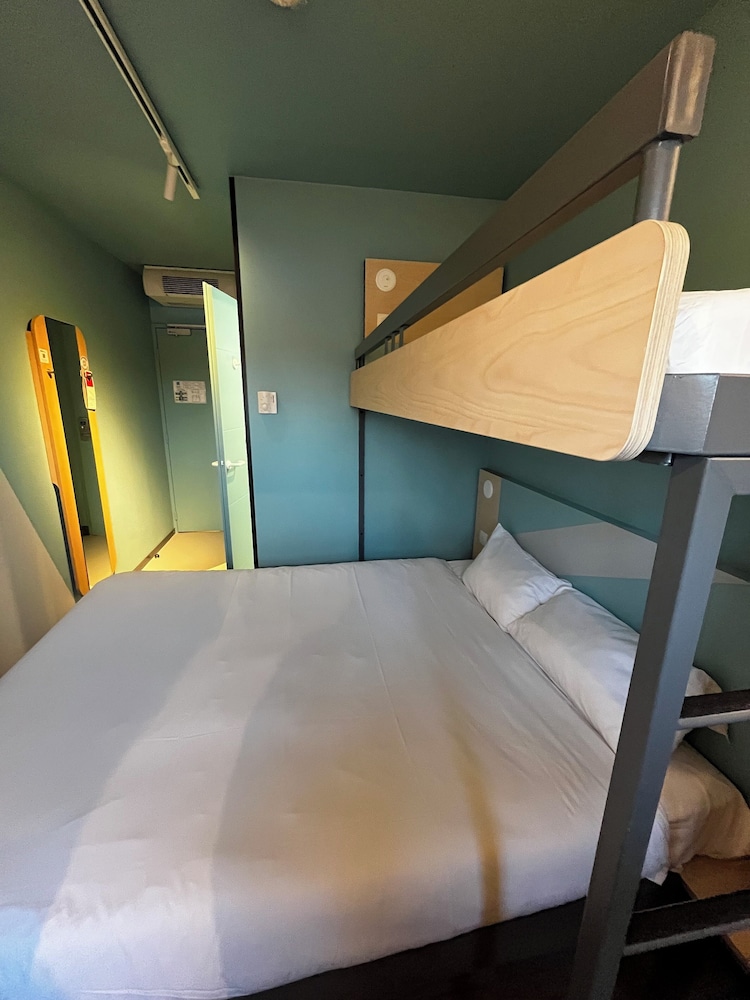 ibis budget Bourg en Bresse 18/43
