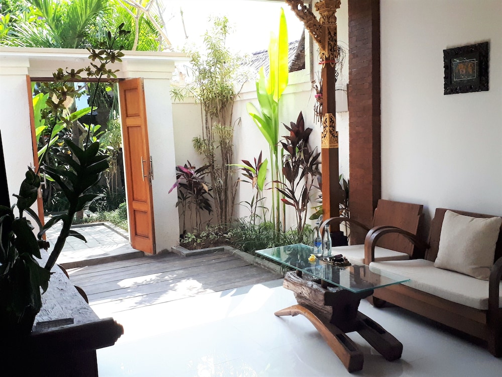 The Calmtree Bungalows 39/64