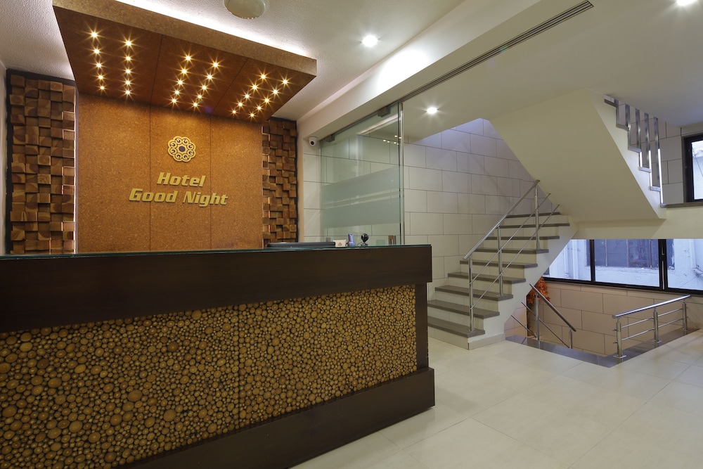 Hotel Good Night 5/50
