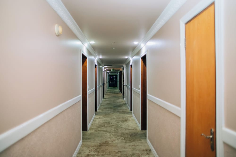 Gold Crest Hotel 31/49