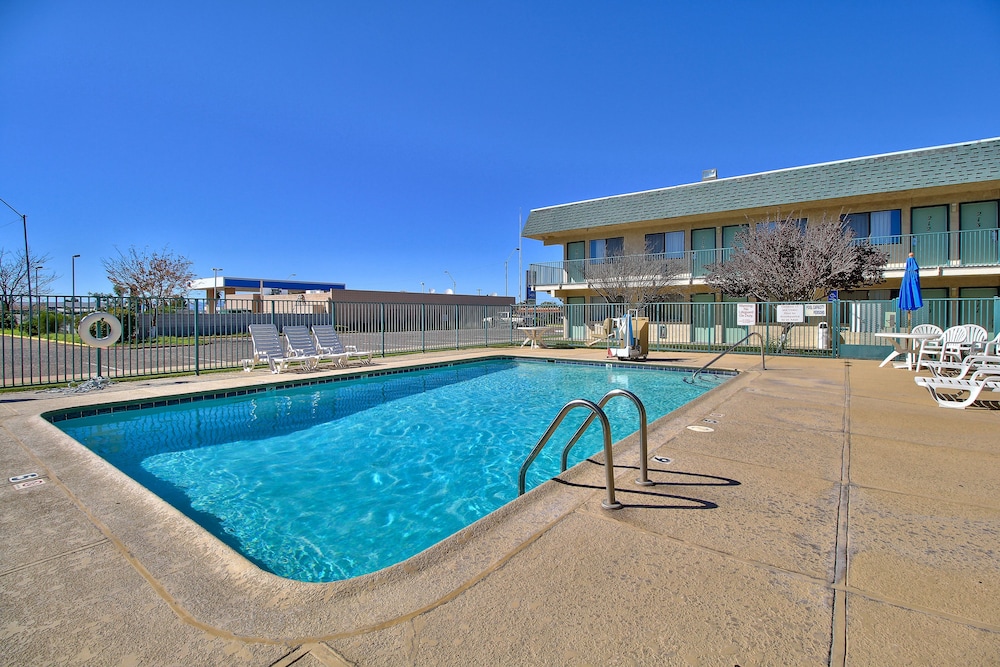 Motel6 Douglas, AZ 6/59