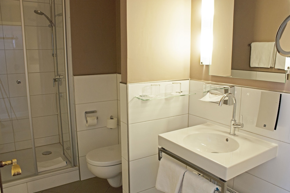 Hotel Bayerischer Hof Kur- & Sporthotel 49/50