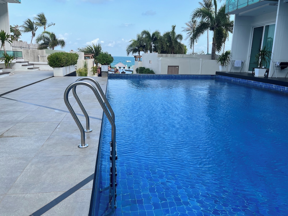 KC Beach Hotel Samui (Ex KC Beach Club & Pool Villas) 116/141